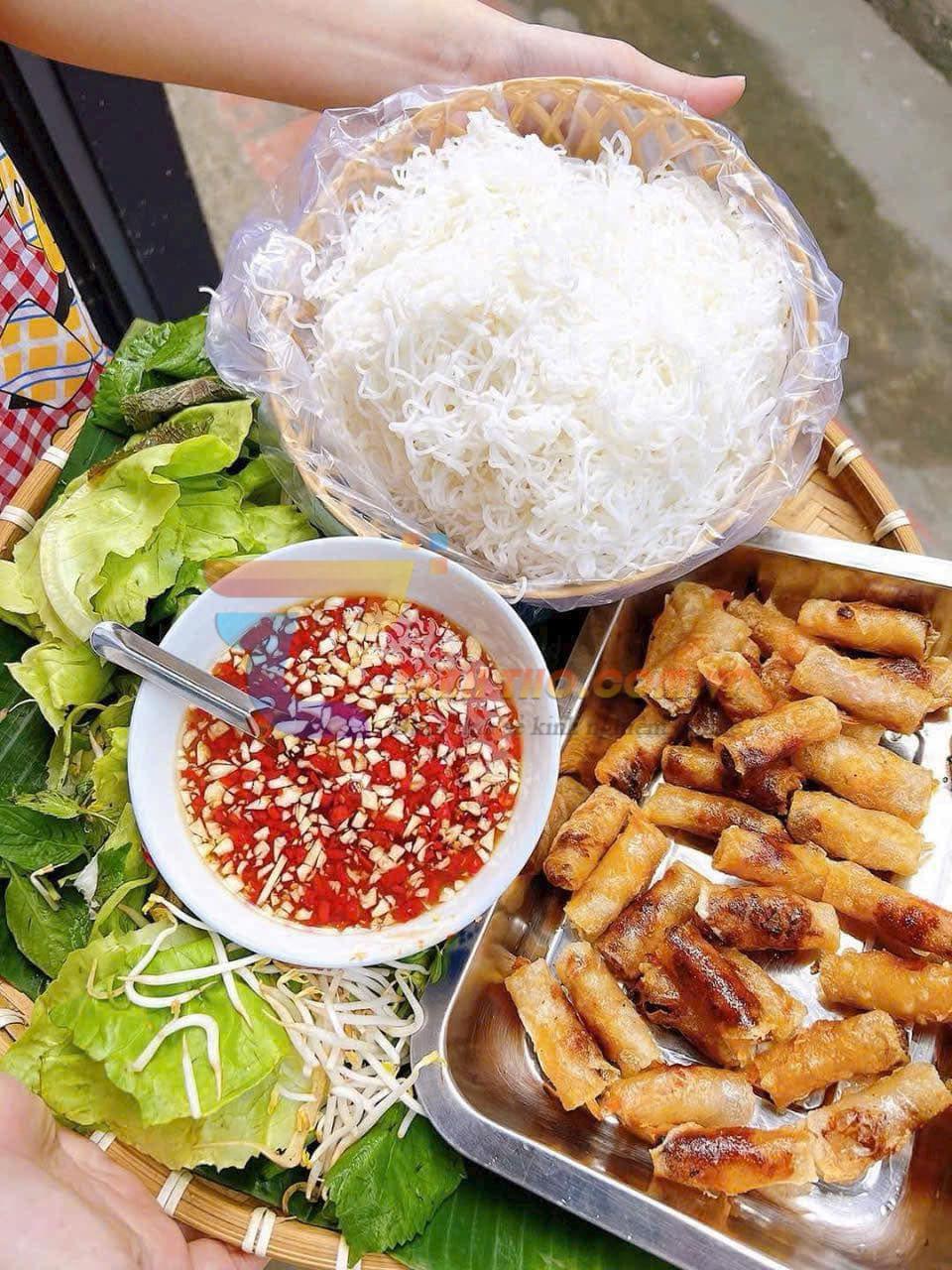 Ăn chả ram tôm đất Bình Định với gì NGON