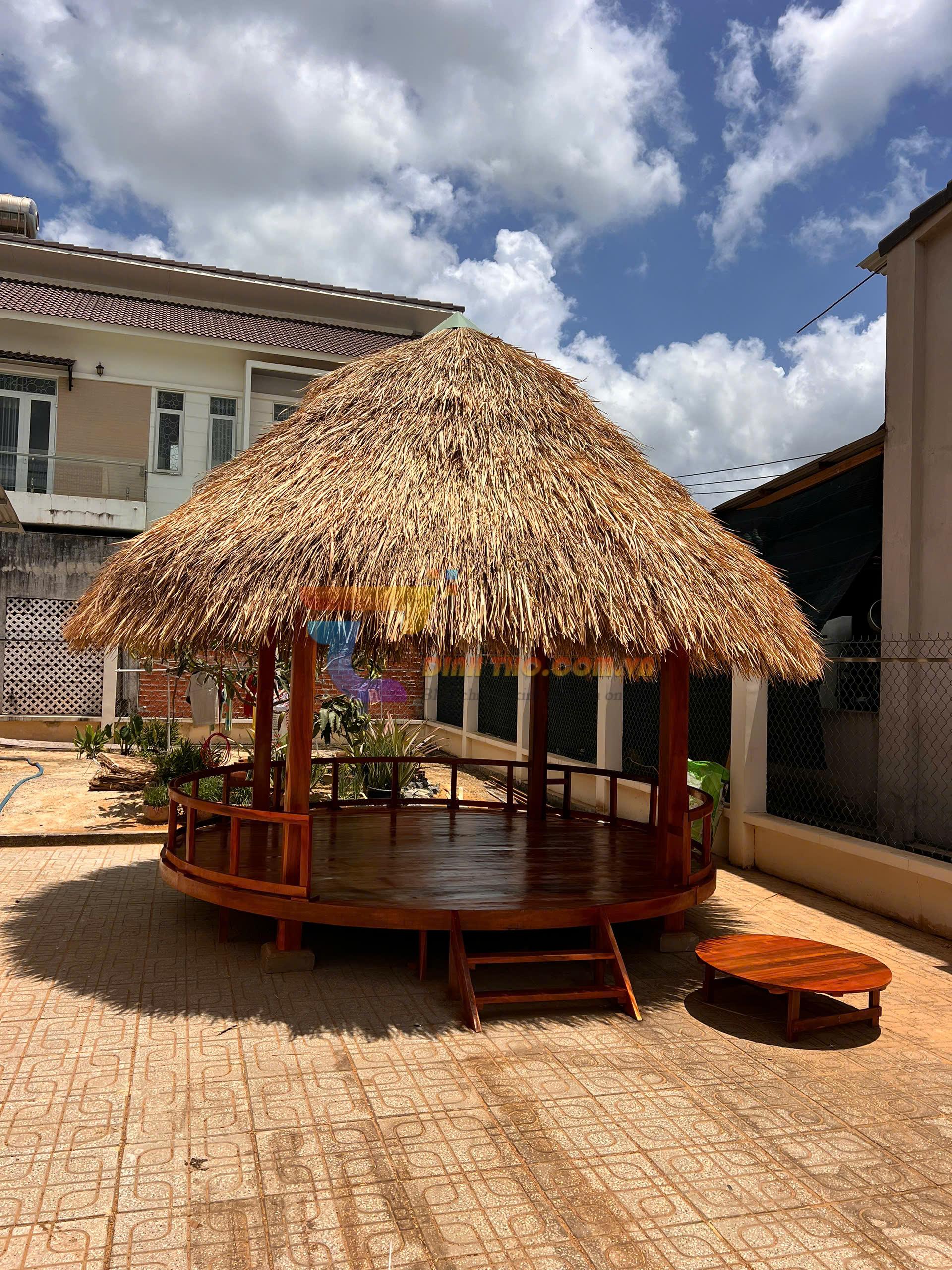 Chi phí hoàn thành chòi tranh miền tây trên bờ