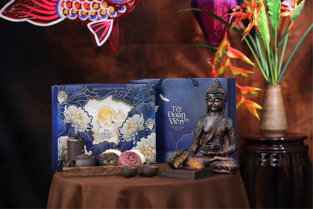 Set Quà 4 Bánh Trung Thu Sắc Ngọc Đoàn Viên – Quà Tặng Cao Cấp Mùa Trăng